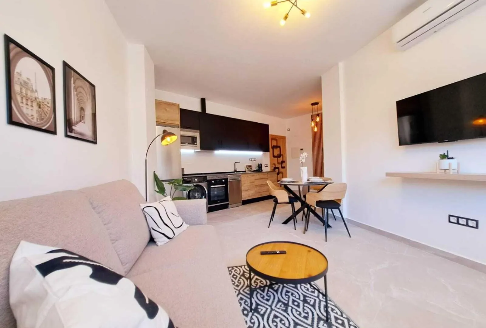 Gibralfaro Apolo Aparthotel Torremolinos 0*,